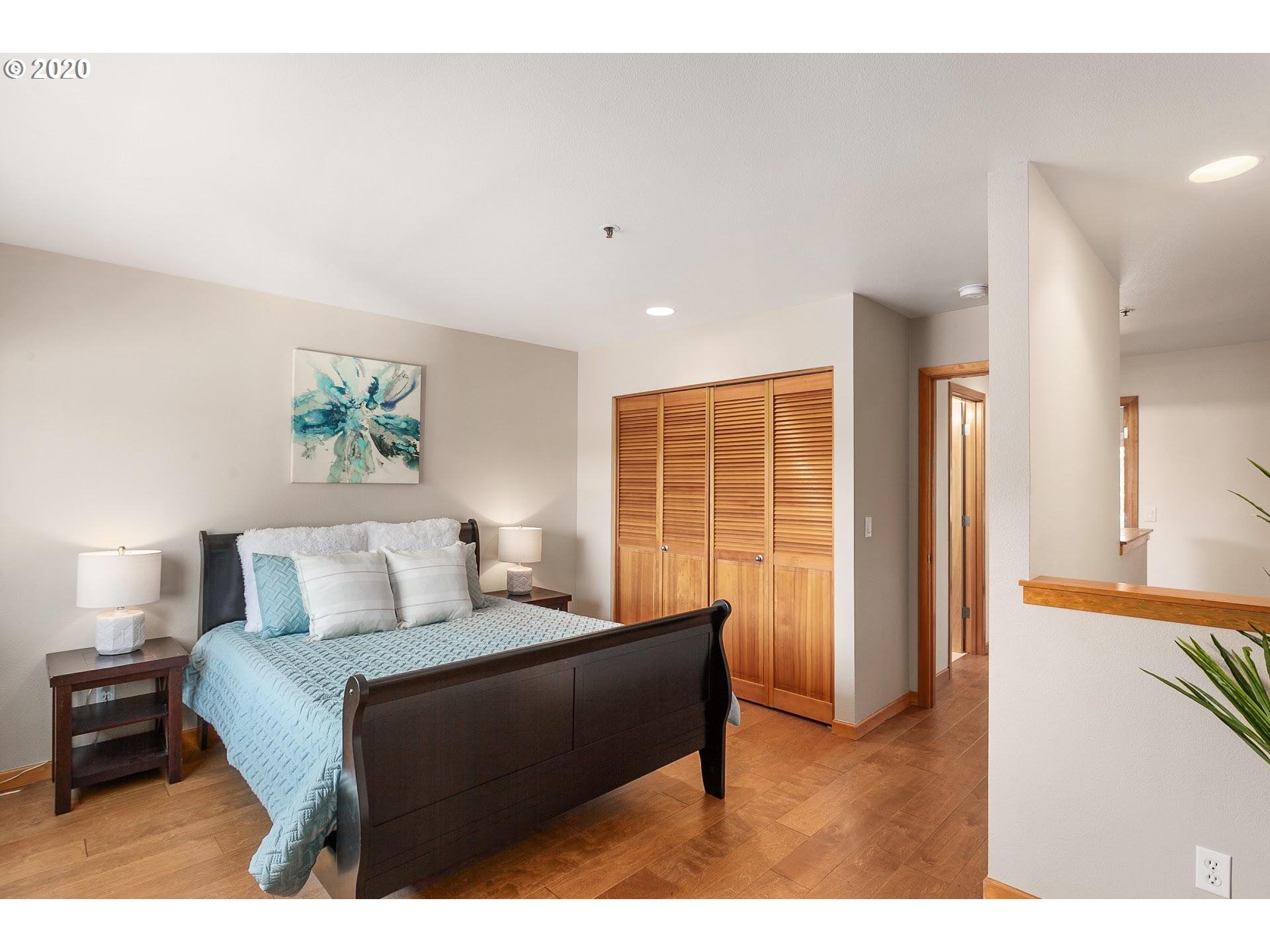 Photo #6: 20278813 Listing 