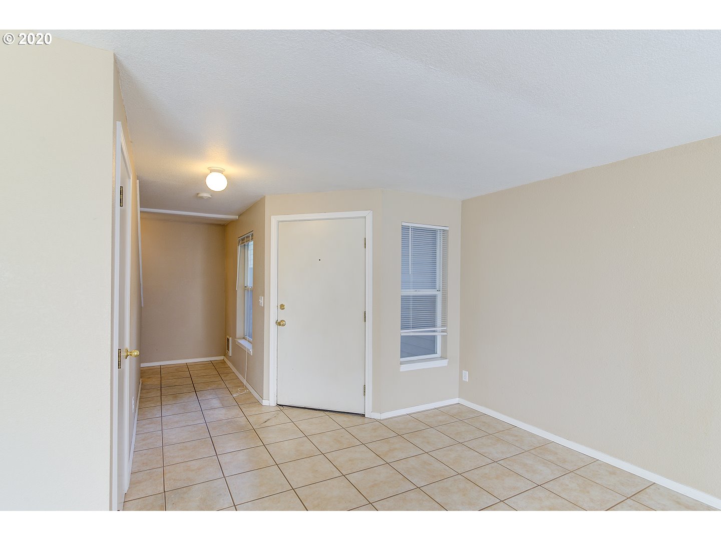 Photo #3: 20279146 Listing 