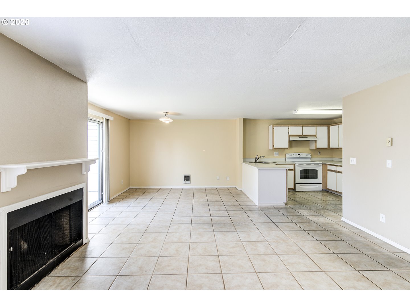 Photo #5: 20279146 Listing 