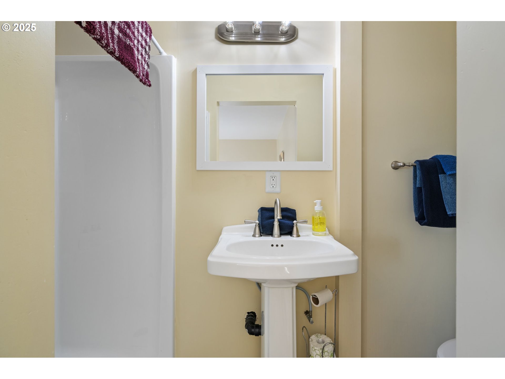 259 S PACIFIC ST, Rockaway Beach, OR, 97136