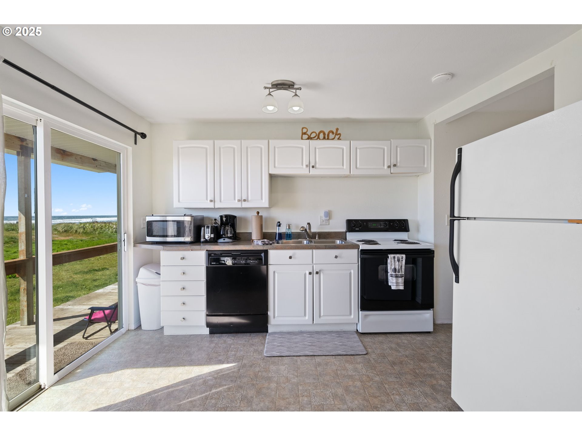 259 S PACIFIC ST, Rockaway Beach, OR, 97136