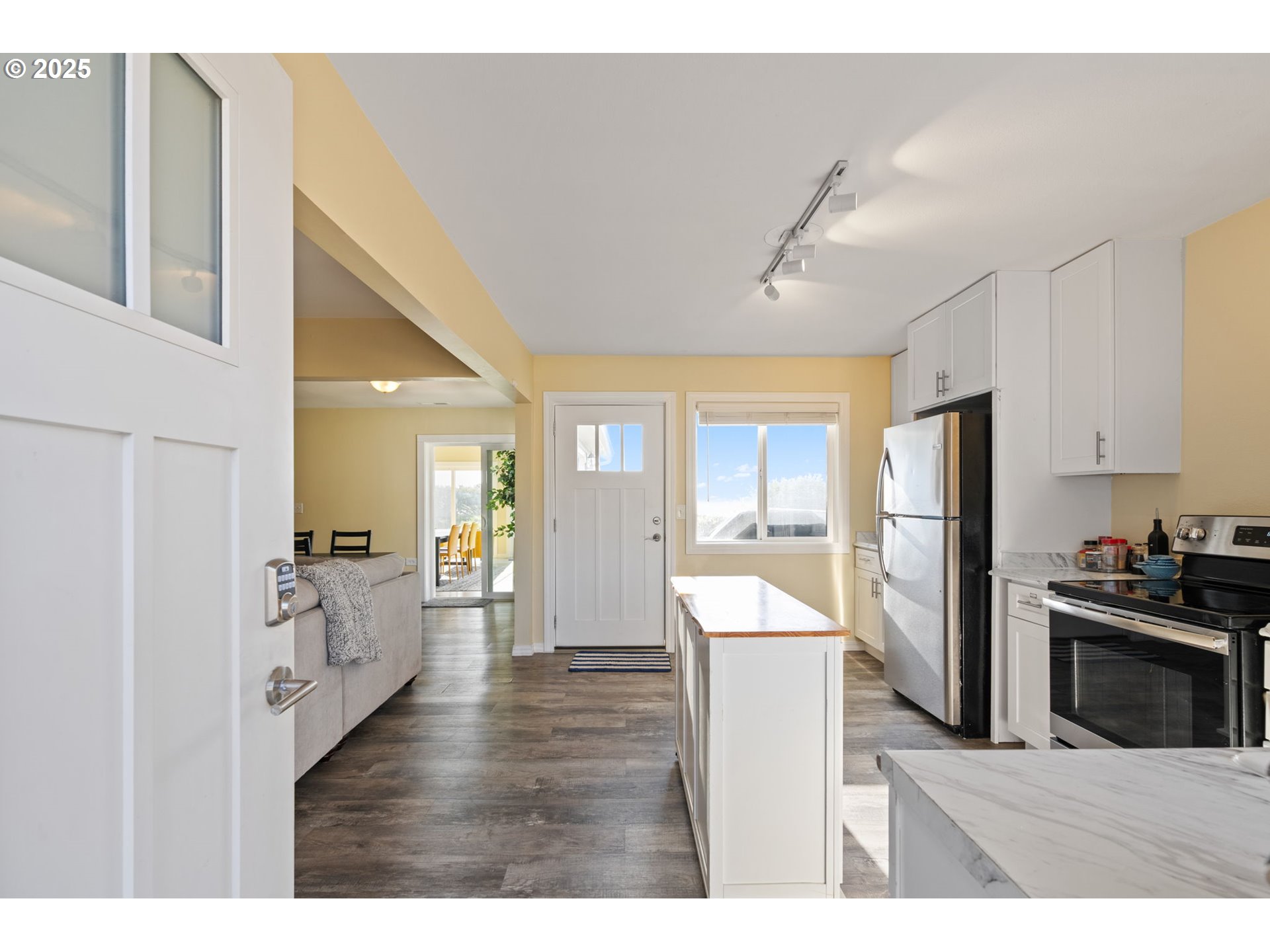 259 S PACIFIC ST, Rockaway Beach, OR, 97136