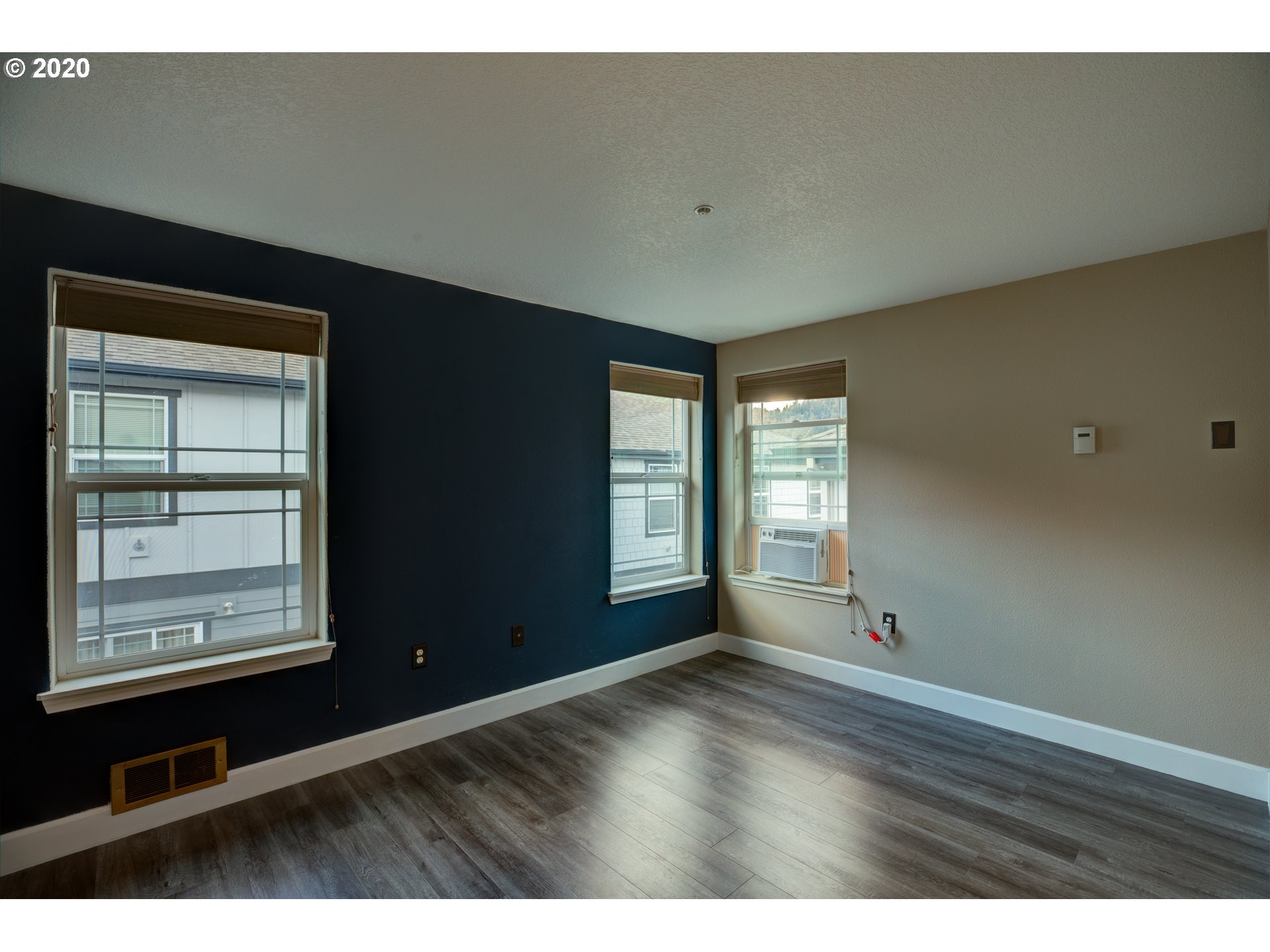 Photo #6: 20281723 Listing 