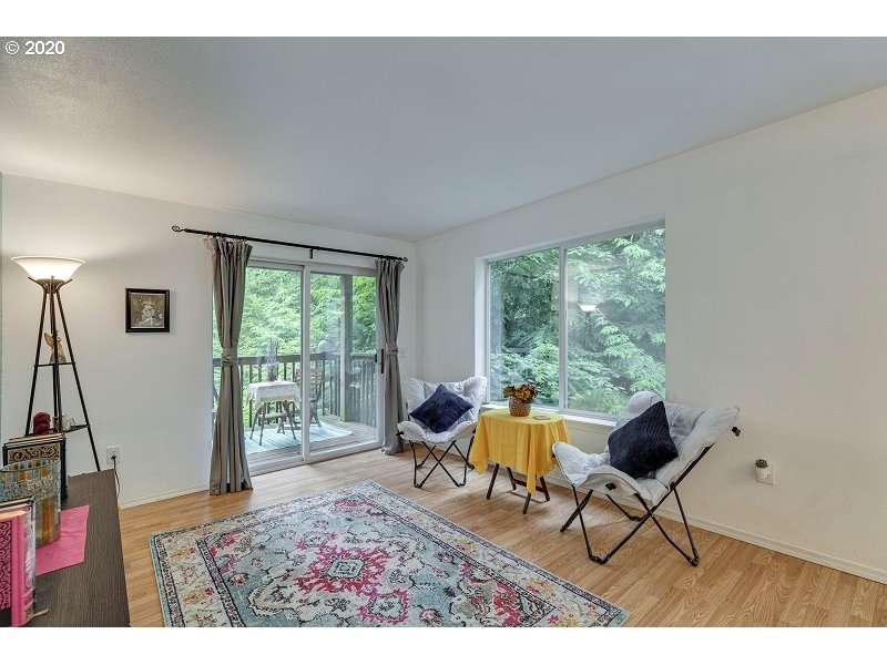 Photo #5: 20283618 Listing 