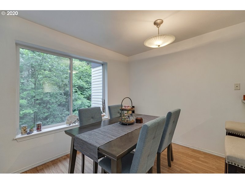 Photo #2: 20283618 Listing 