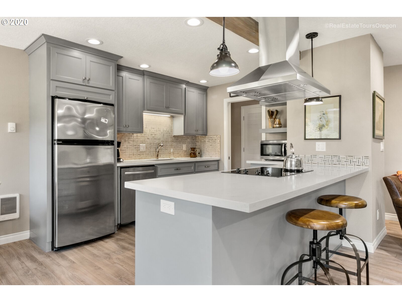 Photo #4: 20285281 Listing 