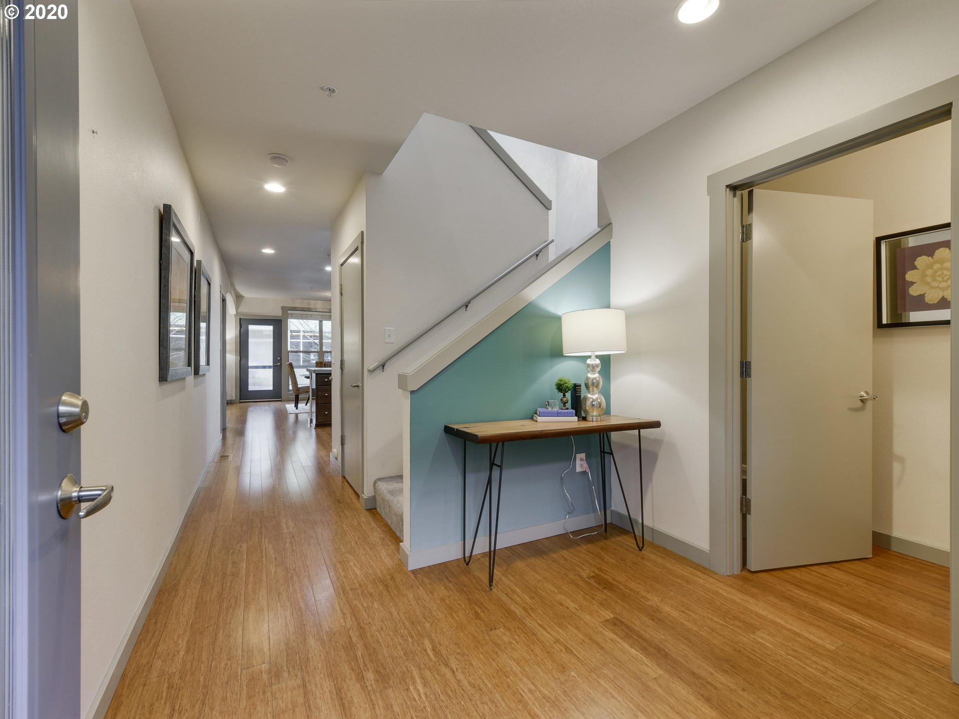 Photo #2: 20286751 Listing 