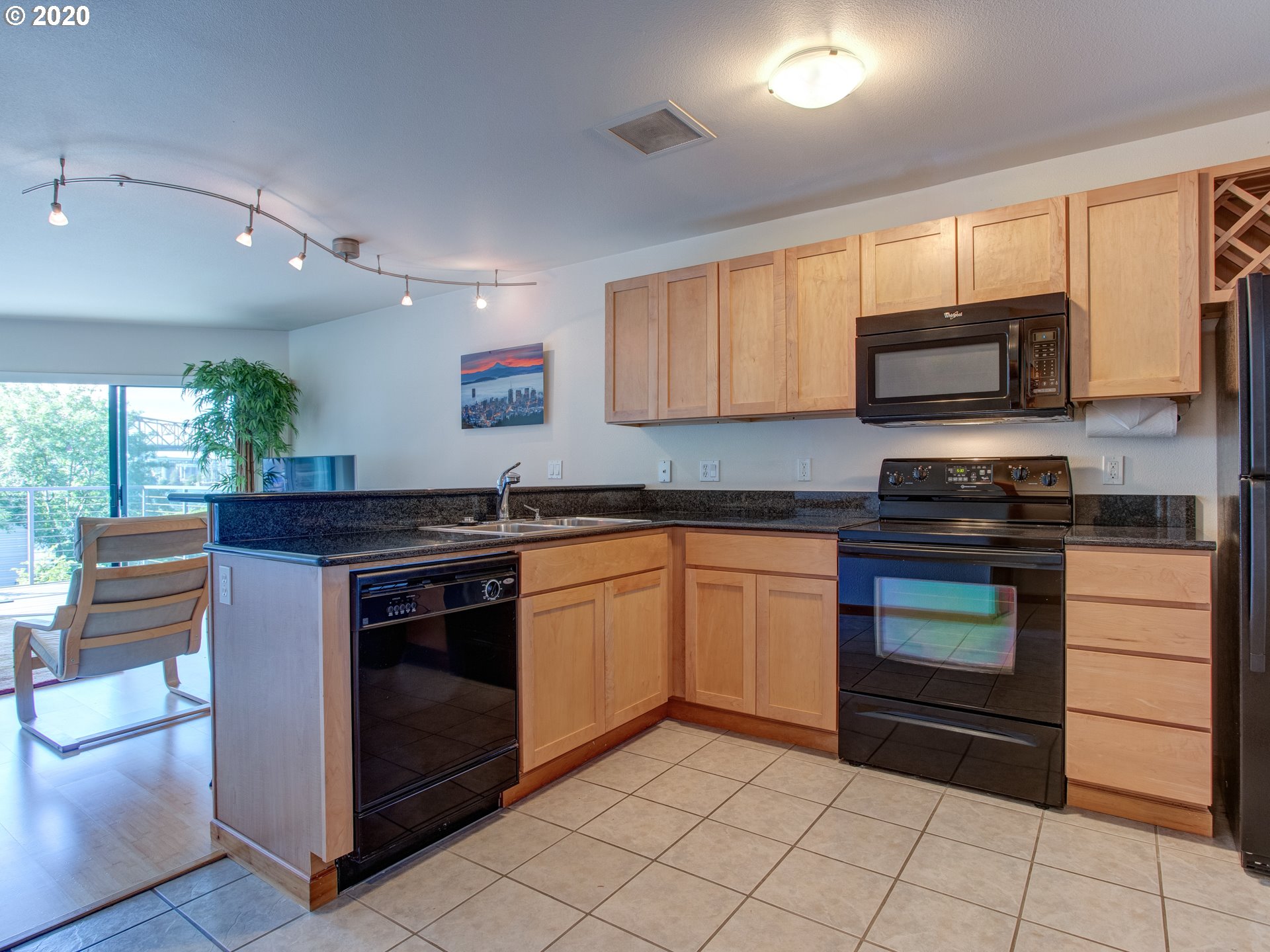 Photo #2: 20286825 Listing 