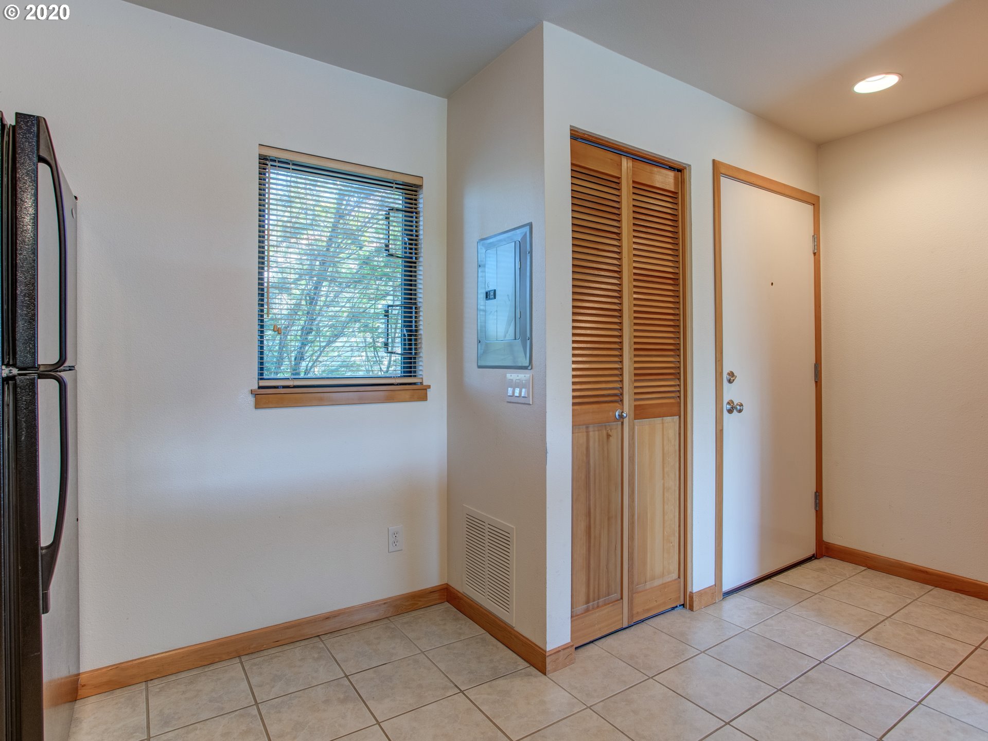 Photo #4: 20286825 Listing 