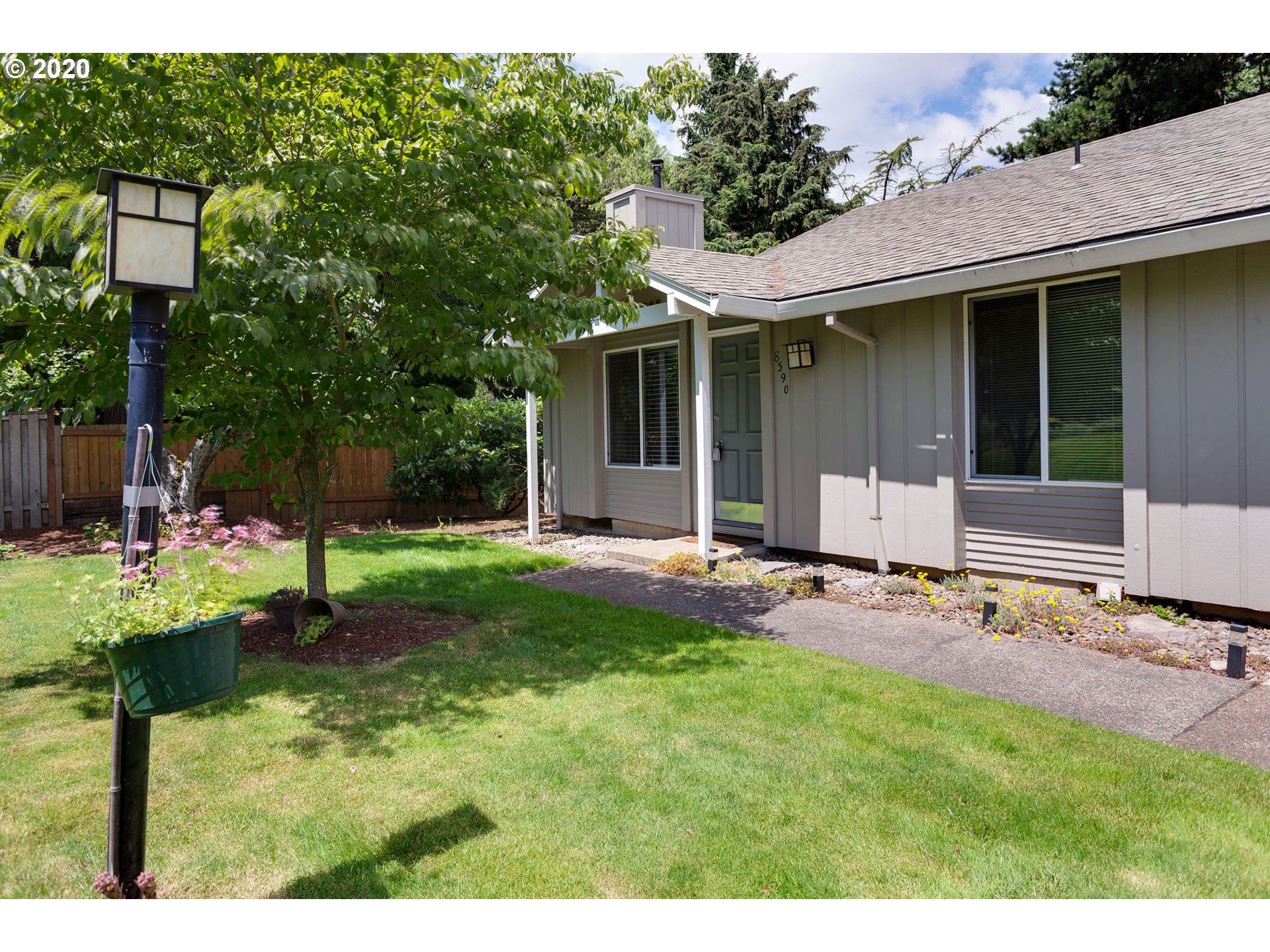 Photo #2: 20287150 Listing 