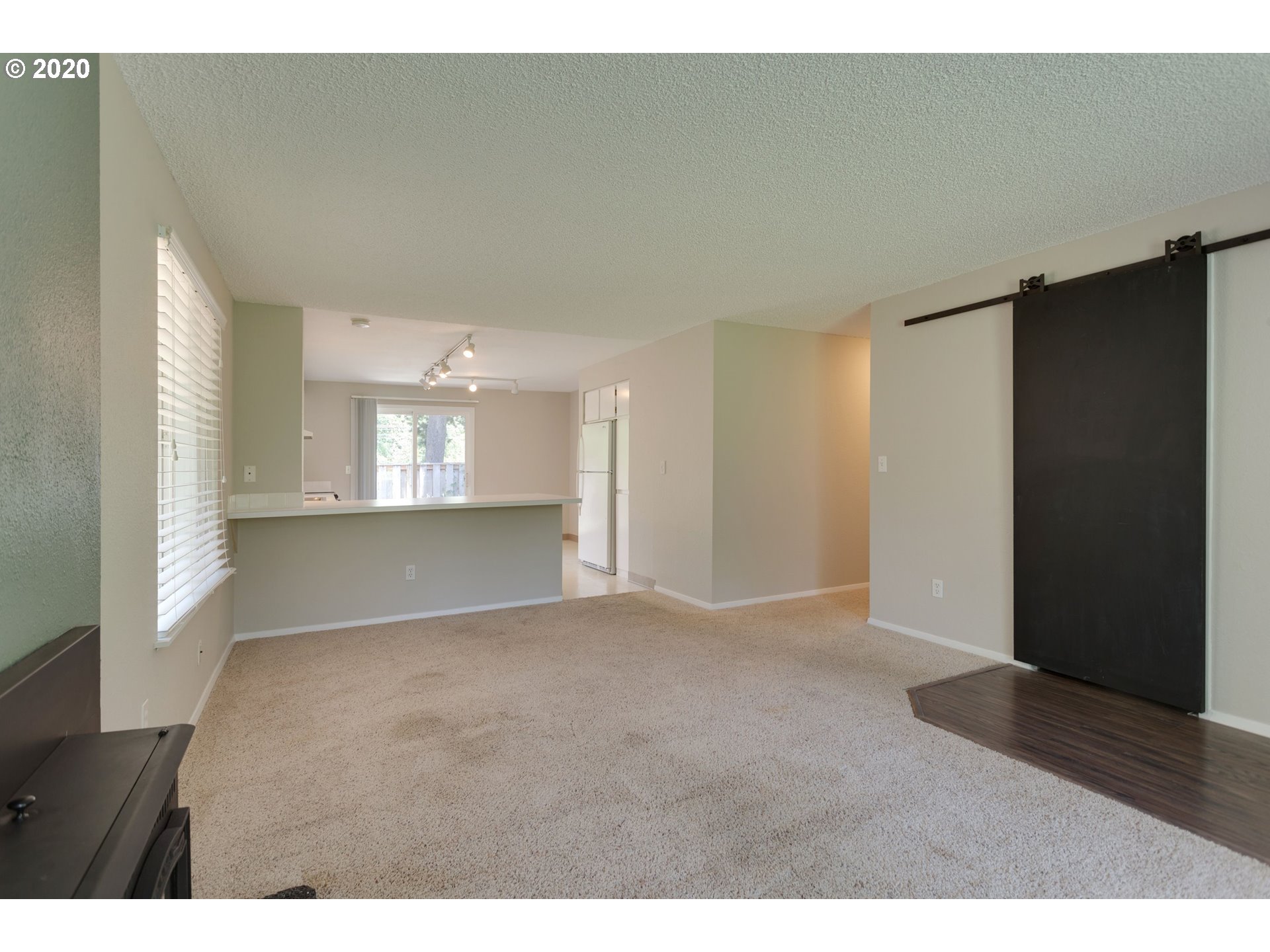 Photo #5: 20287150 Listing 