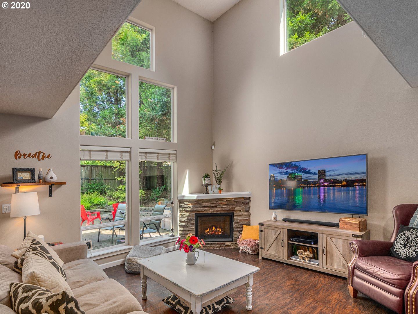 Photo #5: 20289648 Listing 