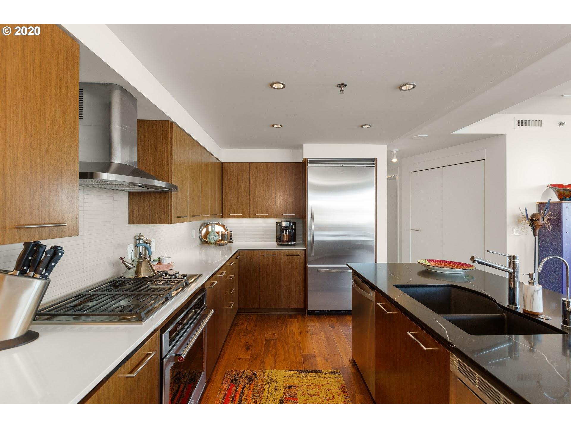 Photo #6: 20292296 Listing 