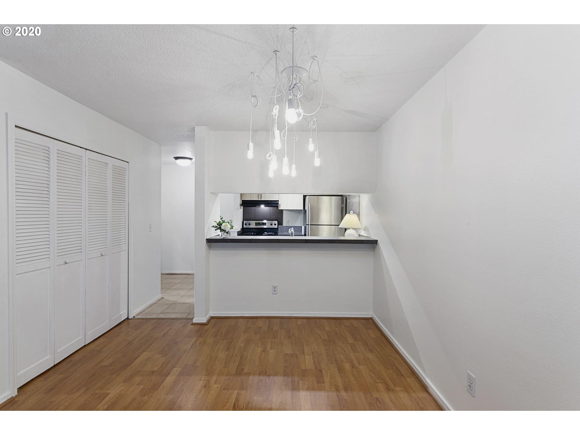 Photo #2: 20297572 Listing 