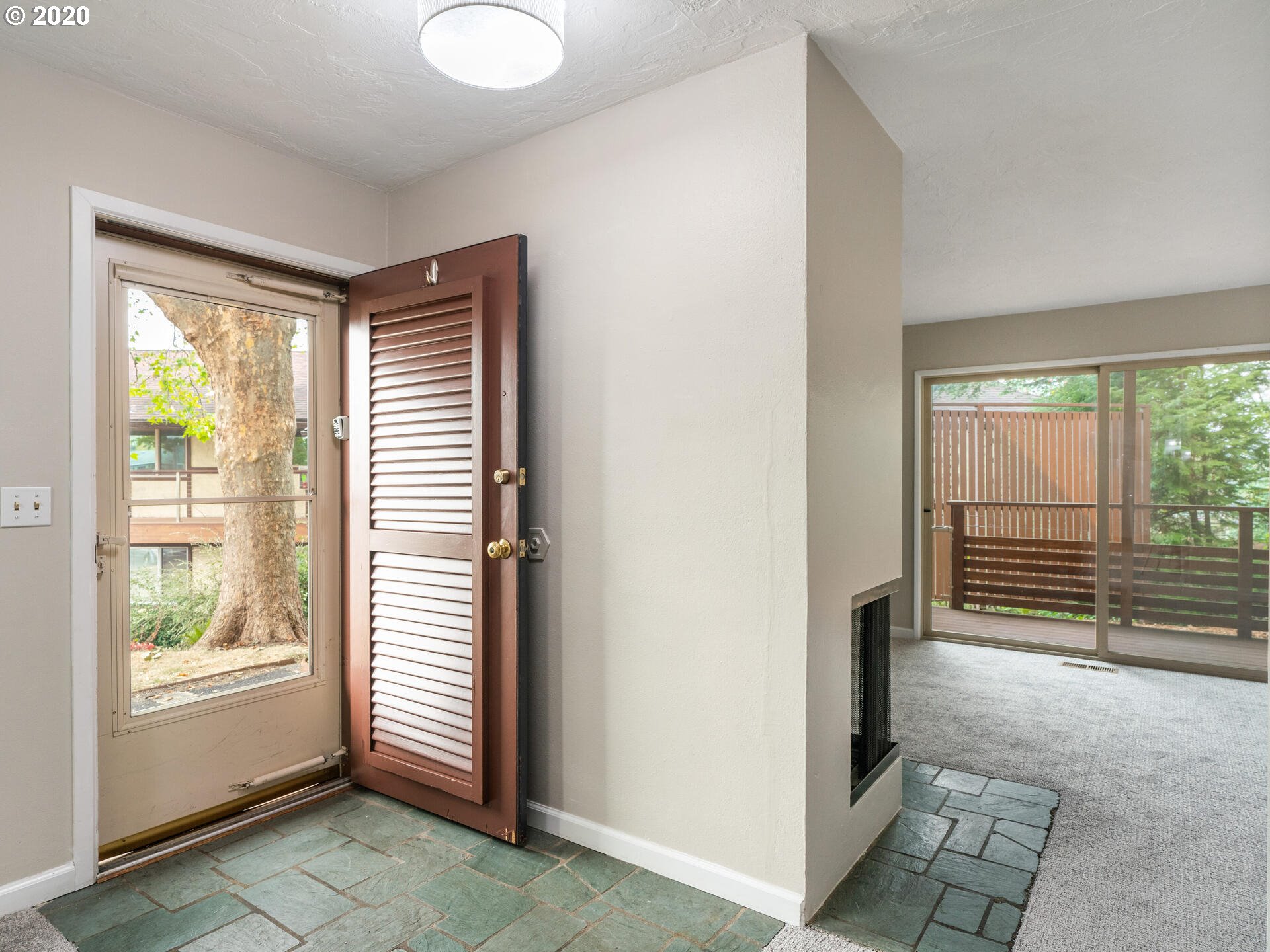 Photo #4: 20299103 Listing 