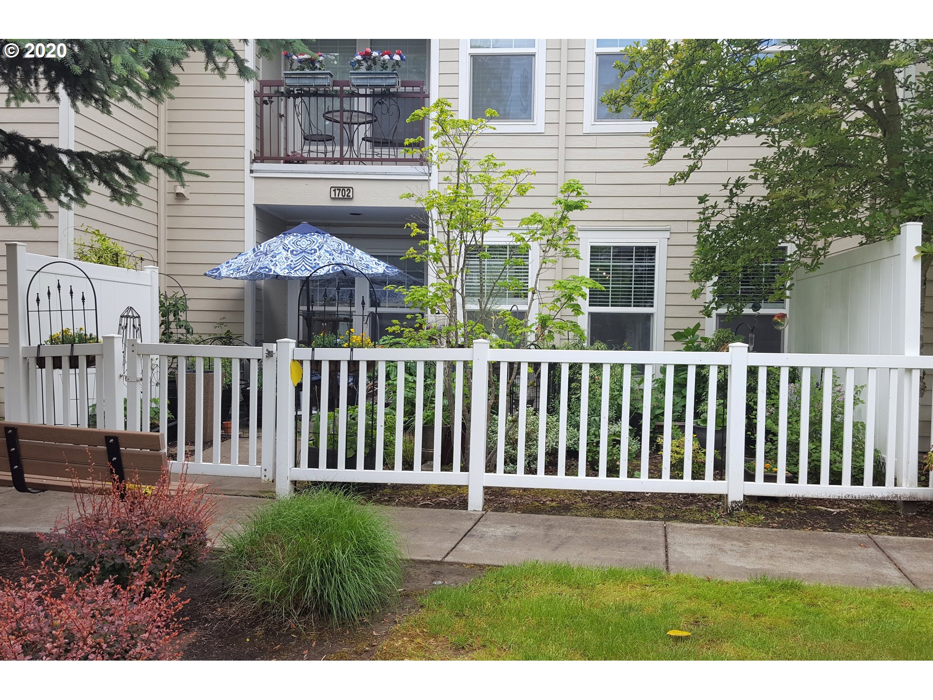 Photo #6: 20302468 Listing 