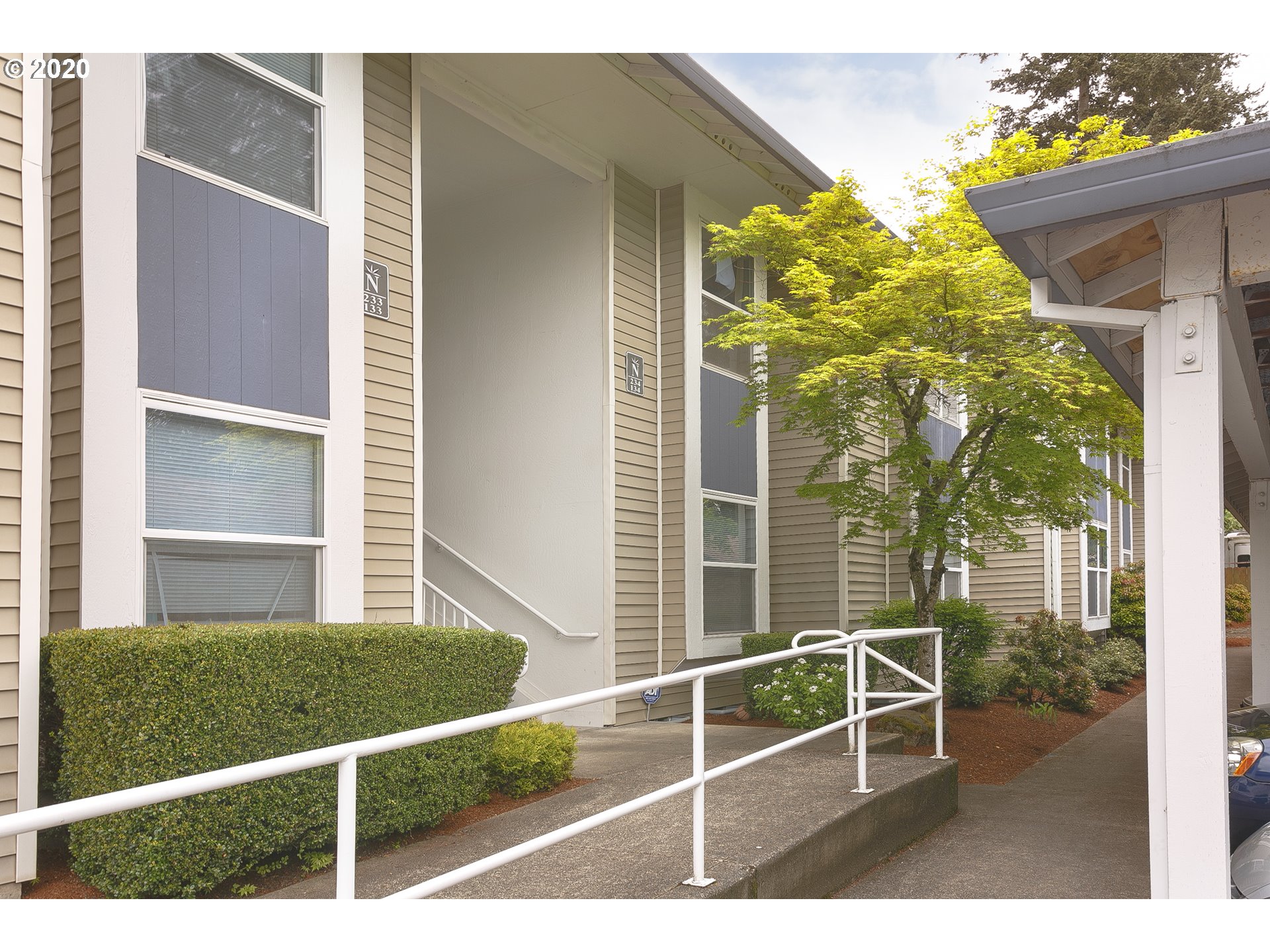 Photo #2: 20302966 Listing 