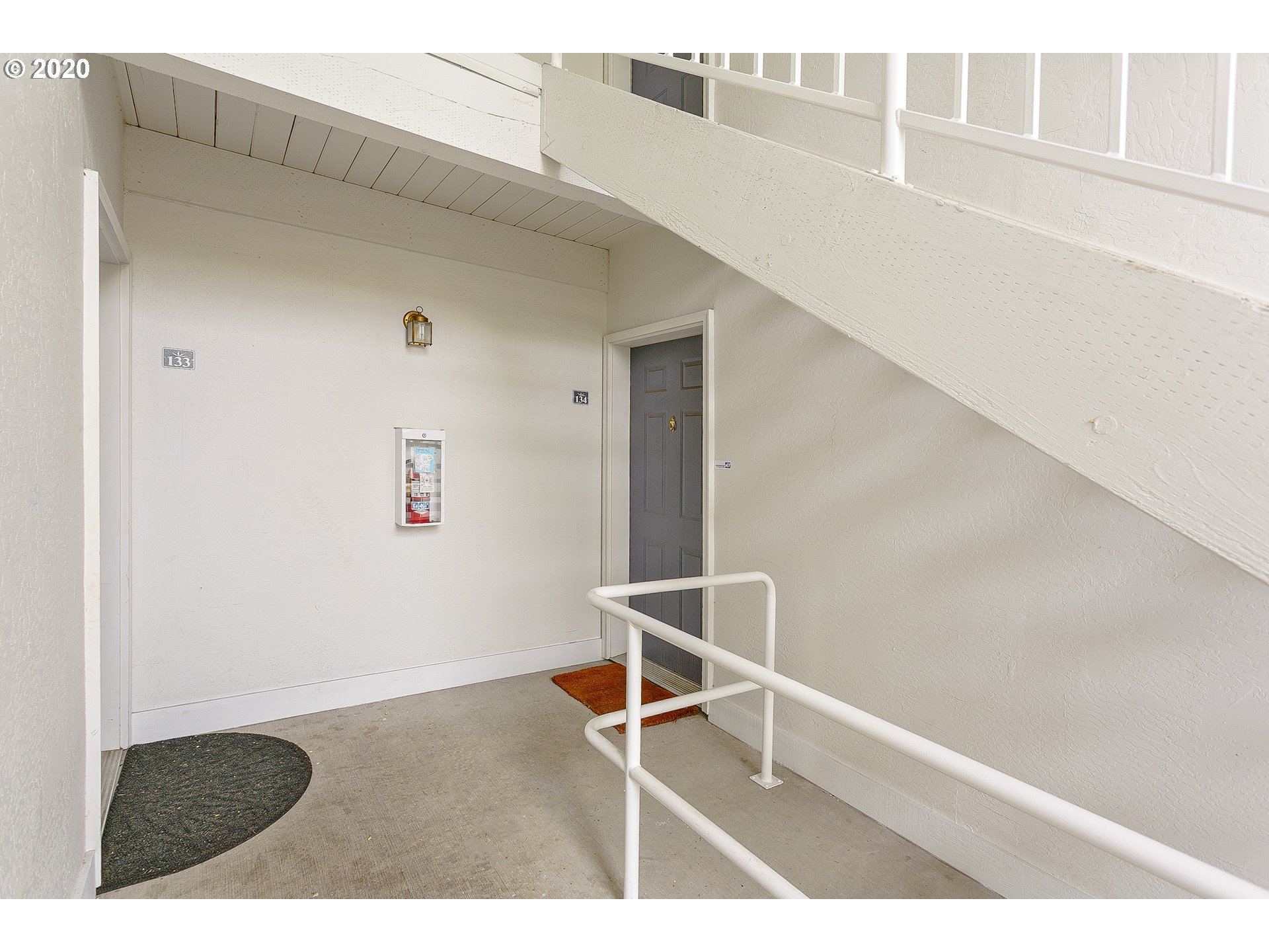 Photo #3: 20302966 Listing 