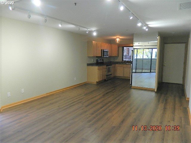 Photo #5: 20304211 Listing 