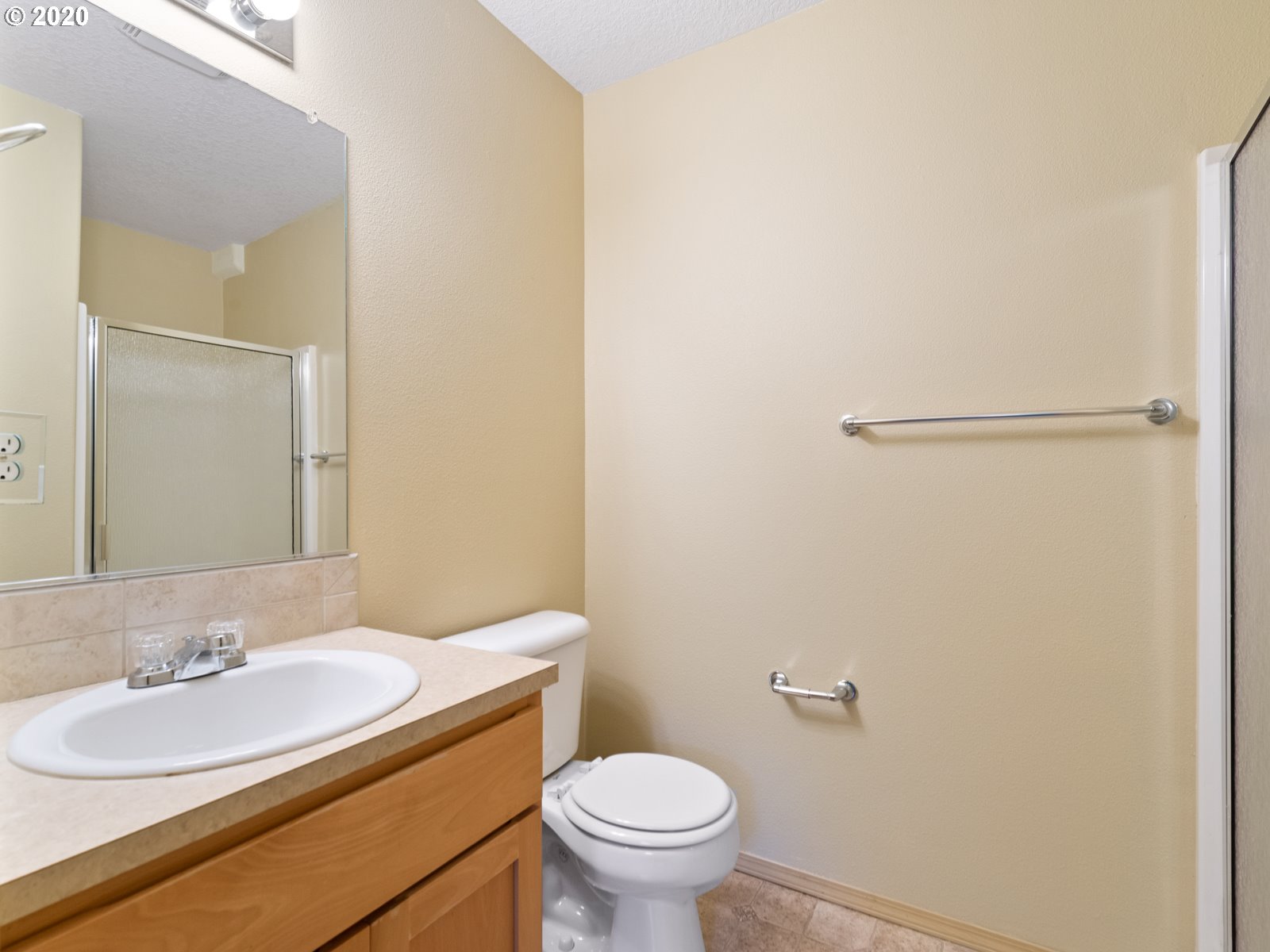 Photo #5: 20304467 Listing 