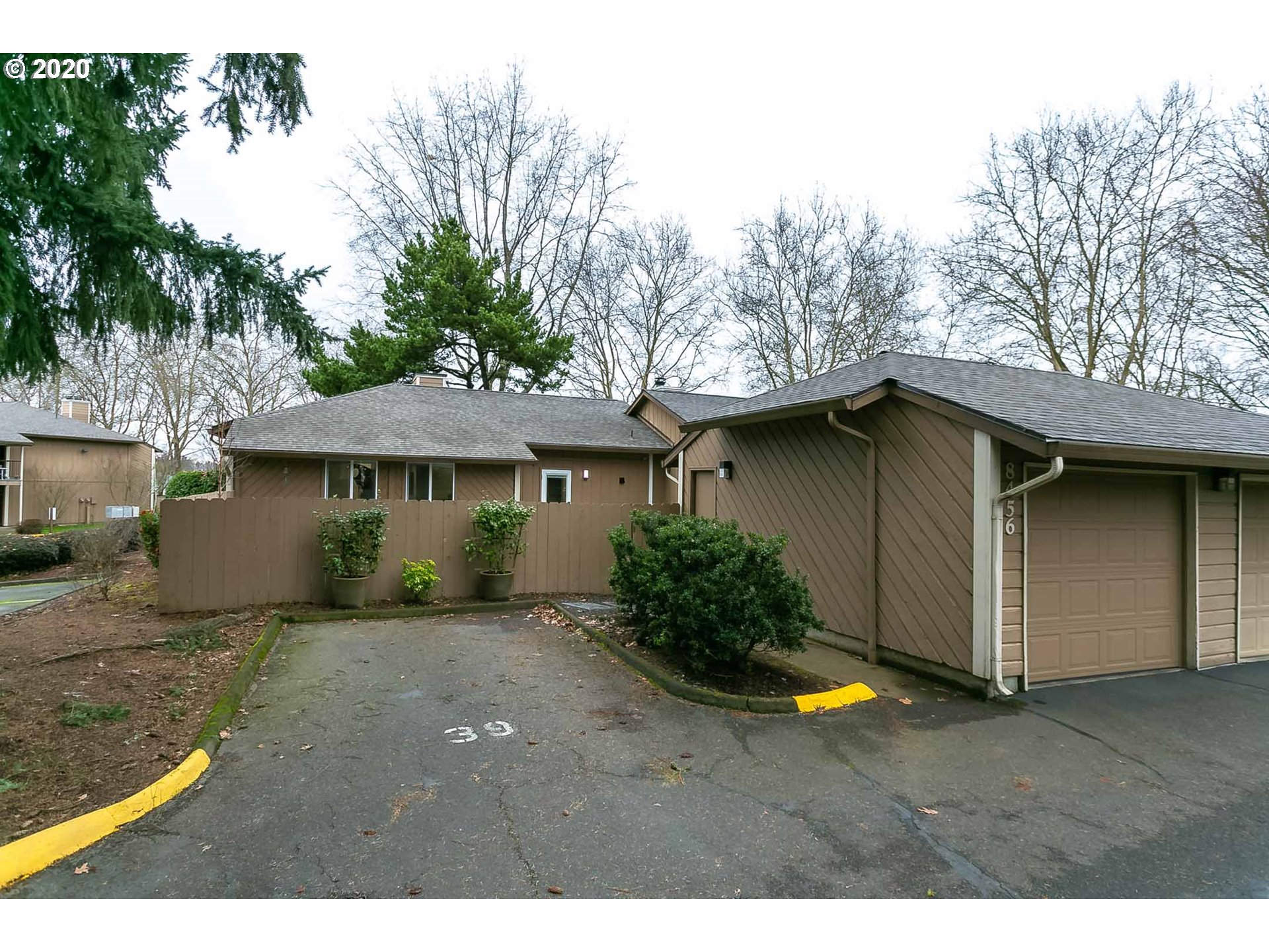 Photo #2: 20316182 Listing 