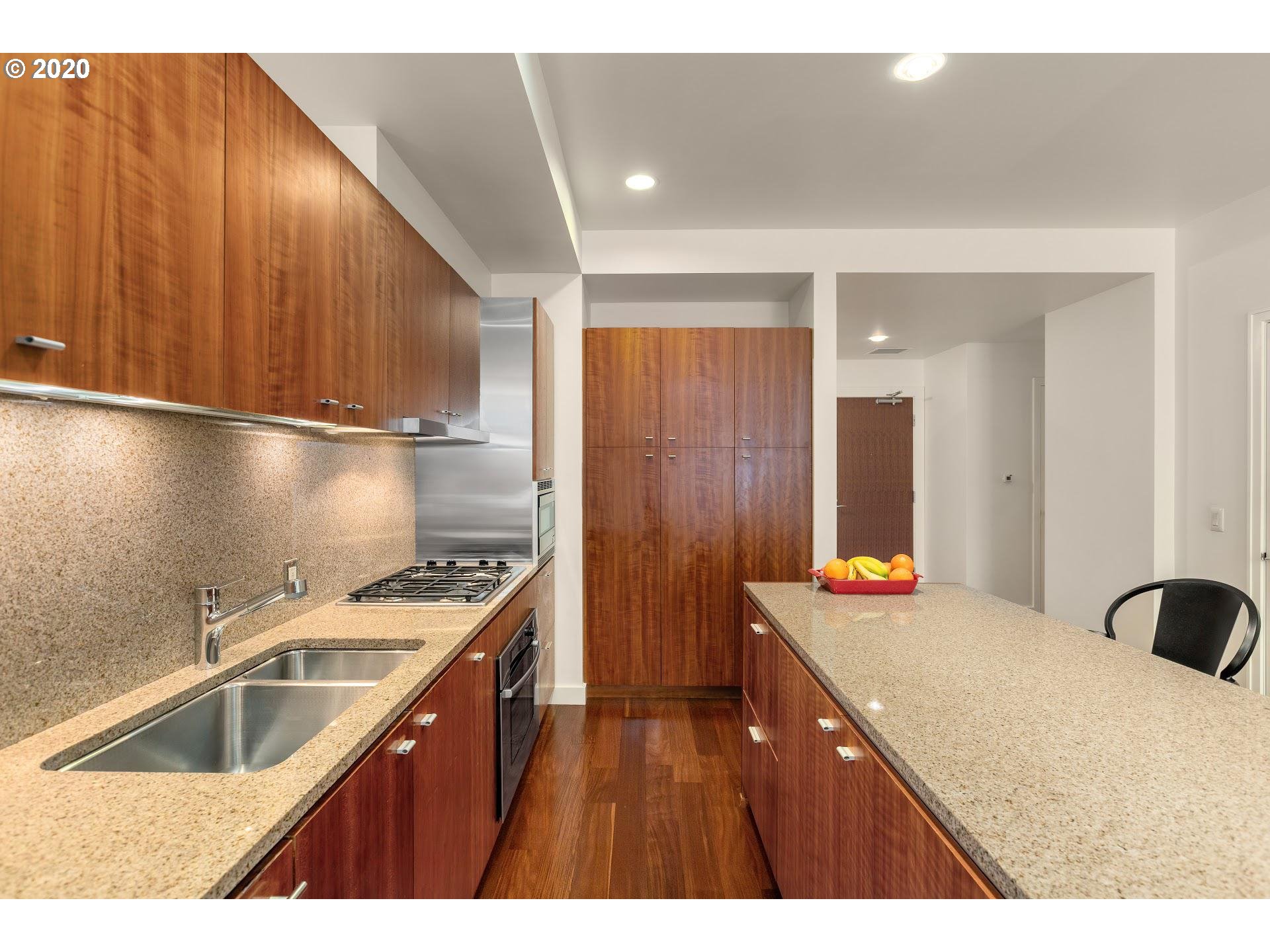 Photo #2: 20316770 Listing 