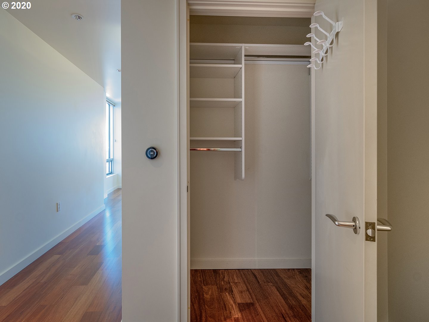 Photo #5: 20319074 Listing 