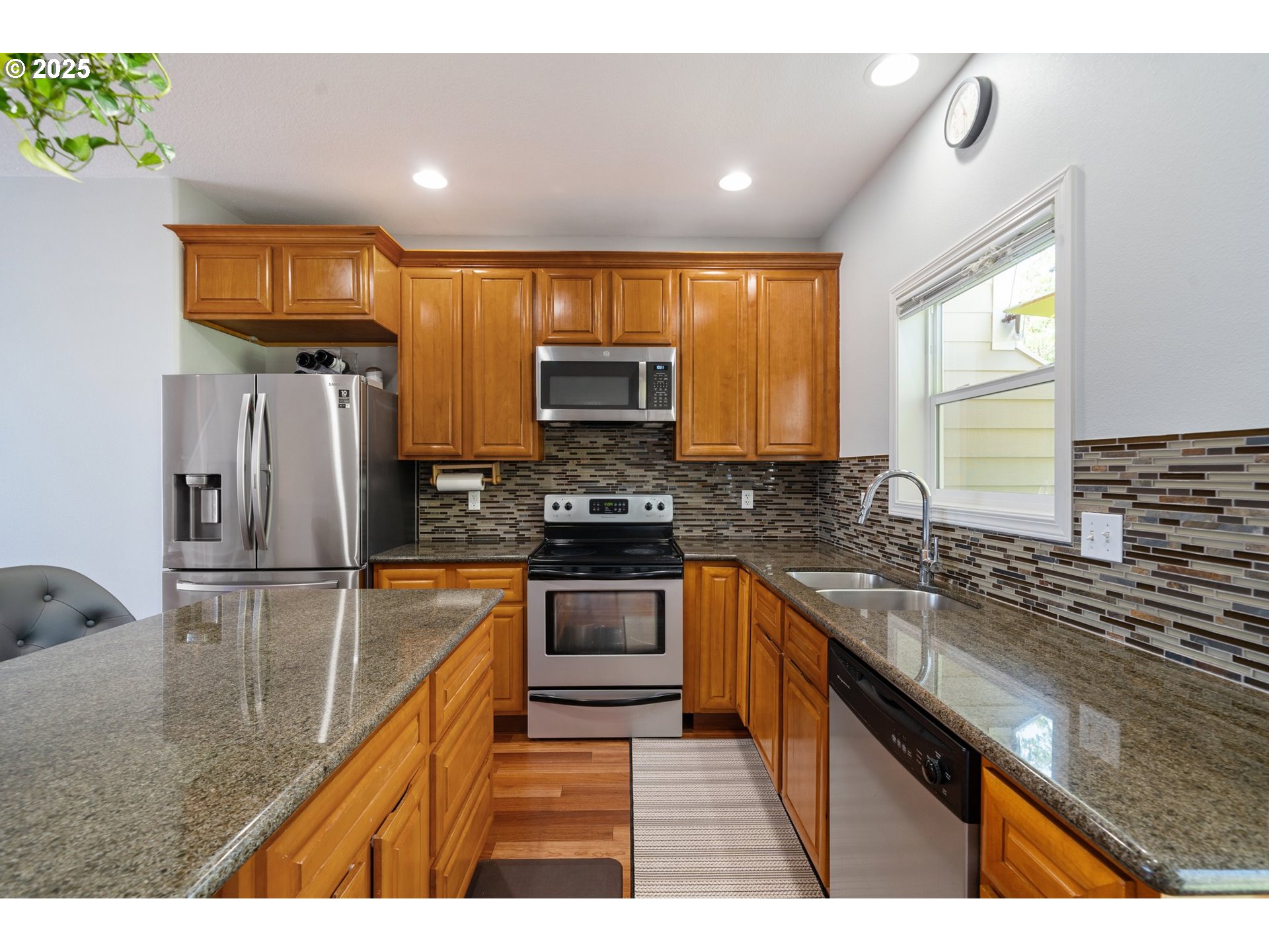 Photo #12: 203225607 Listing: Photo #12