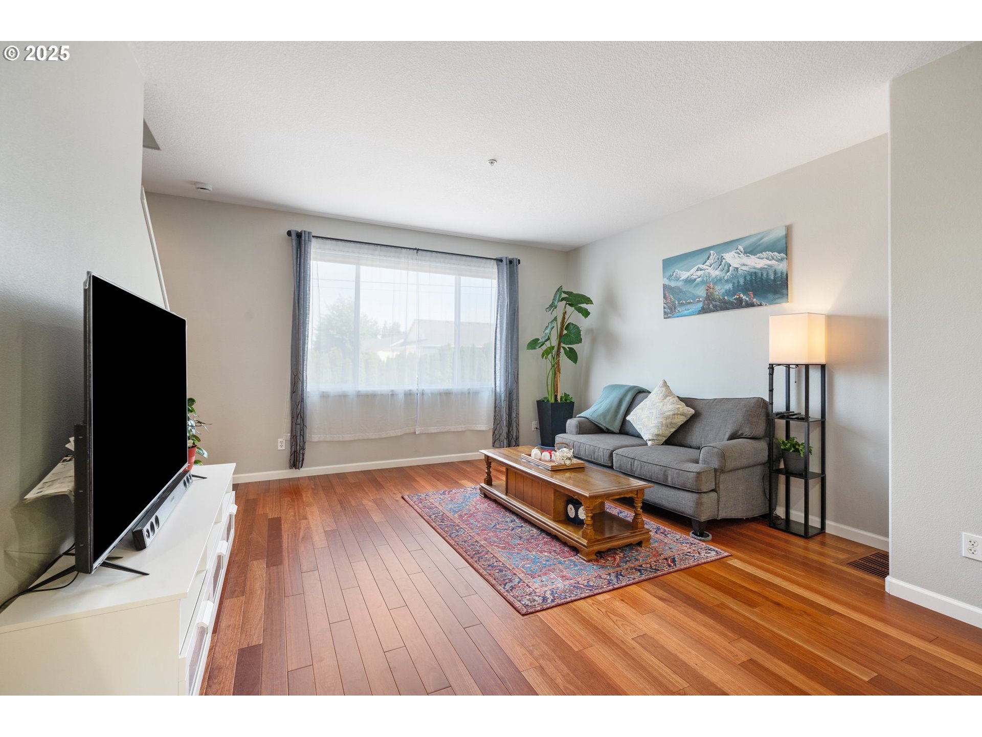Photo #7: 203225607 Listing: Photo #7
