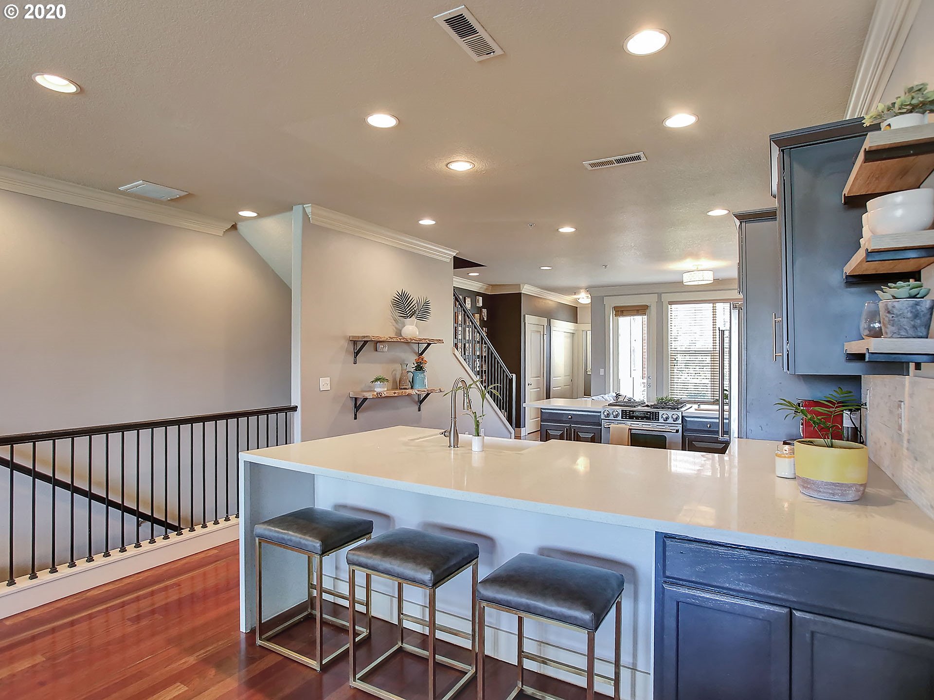Photo #6: 20327312 Listing 