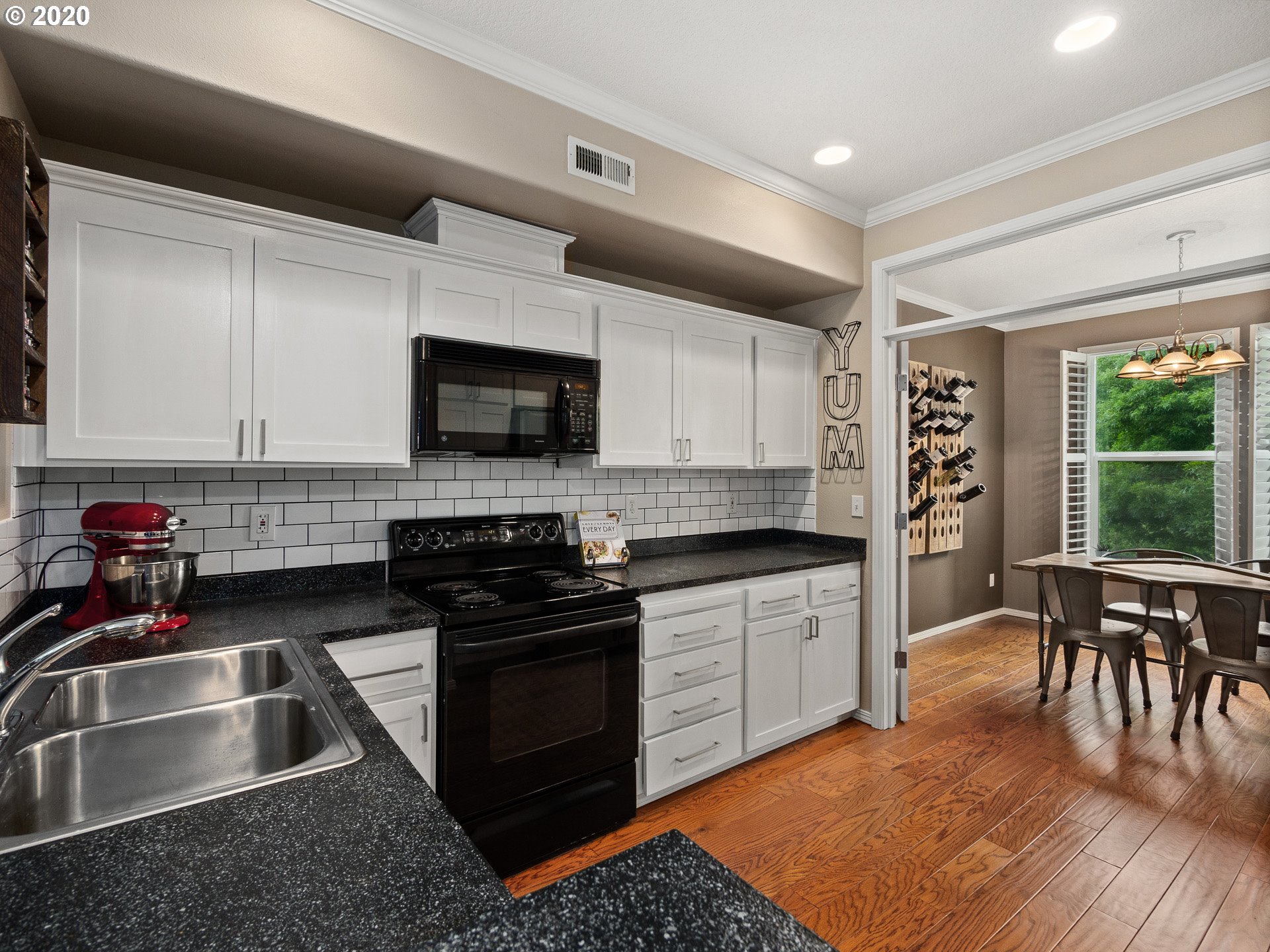 Photo #6: 20340400 Listing 
