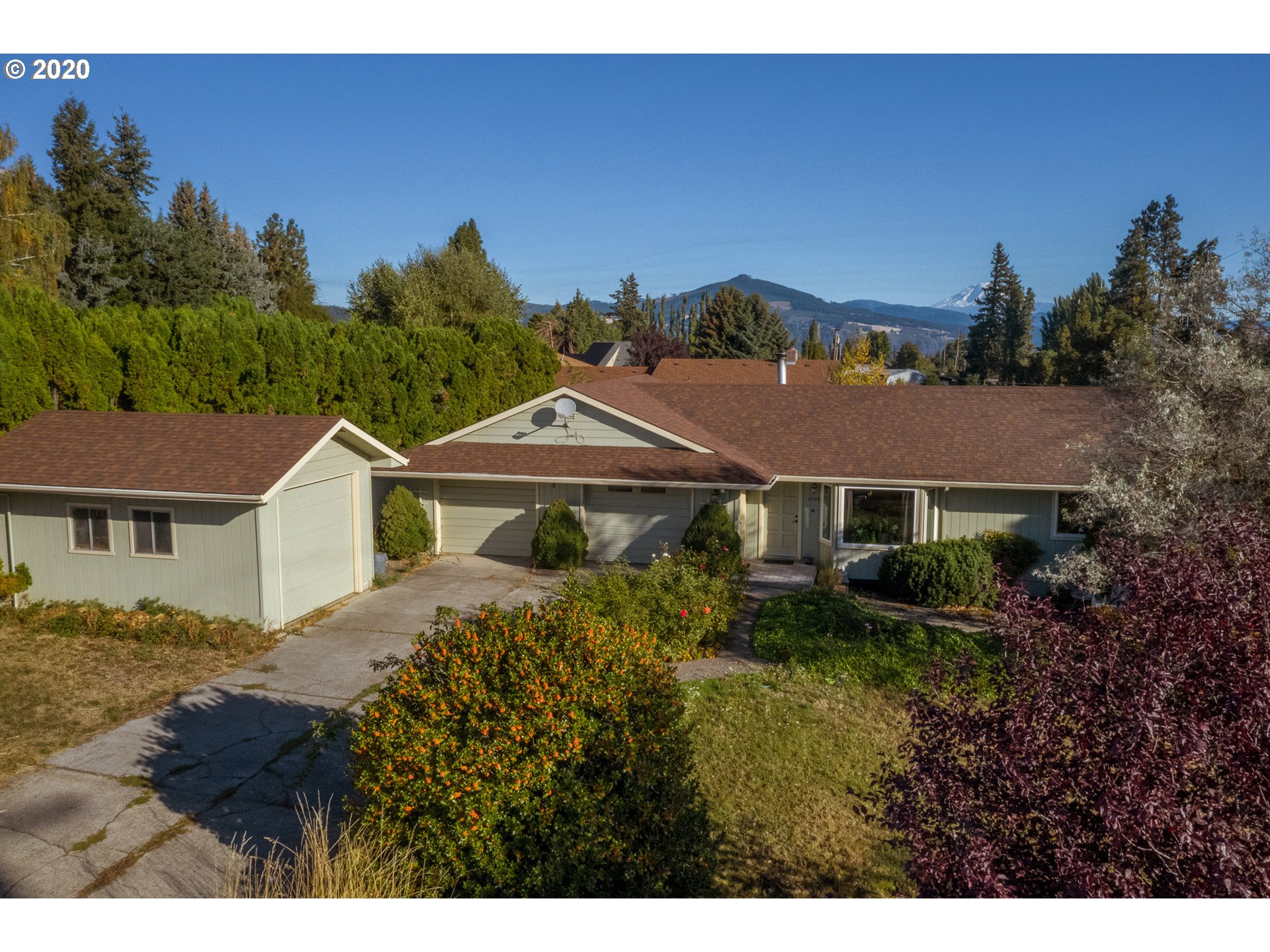 Photo of 4280 PORTLAND DR Hood River OR 97031