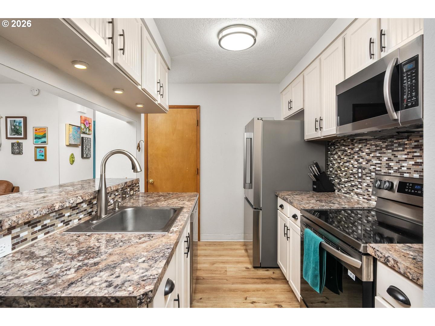 Photo #4: 203484607 Listing: Photo #4