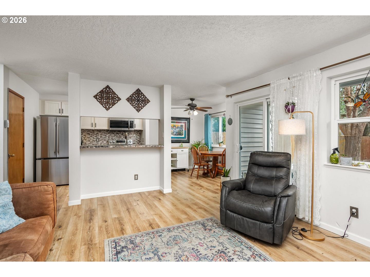 Photo #2: 203484607 Listing: Photo #2