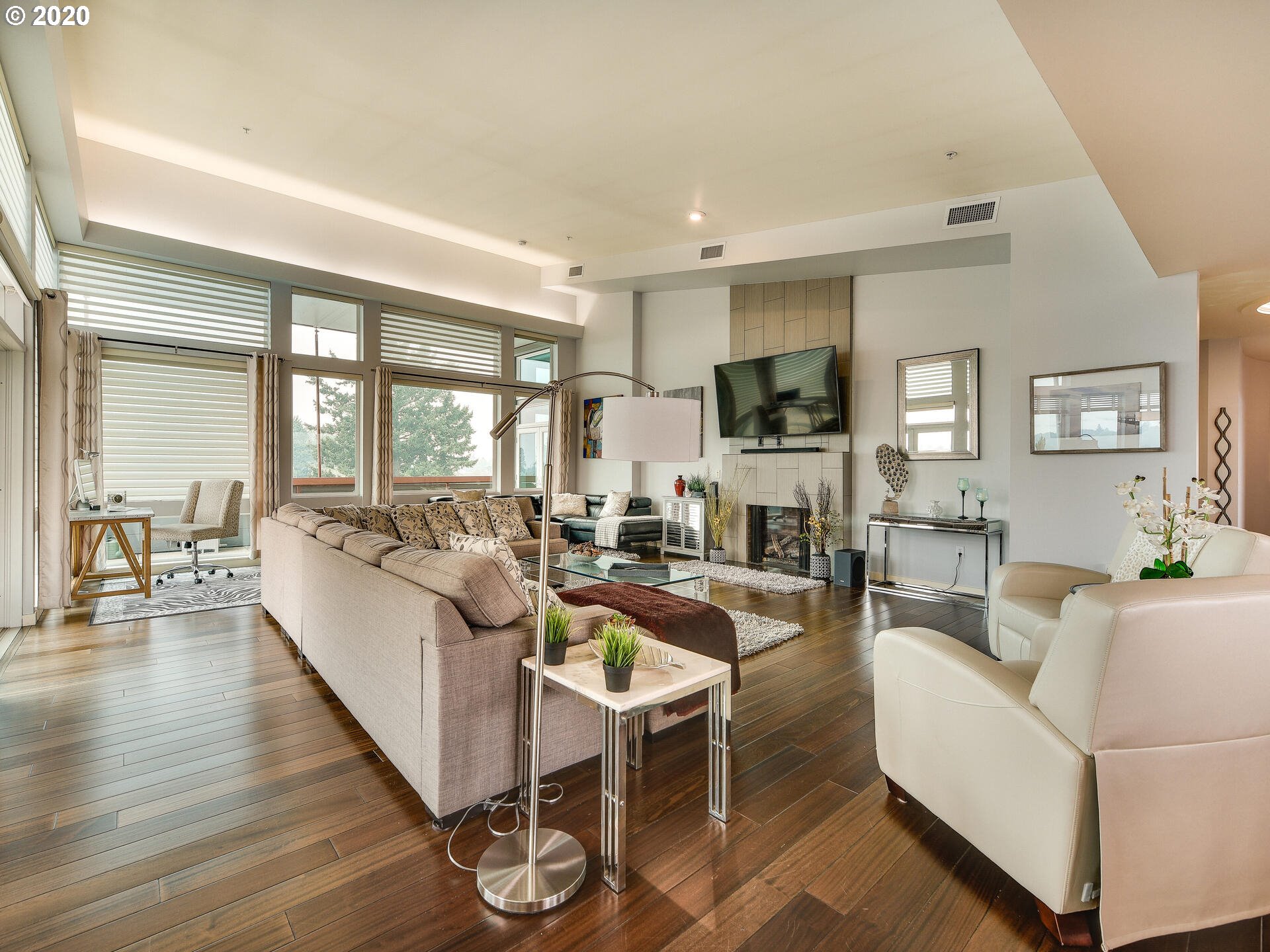Photo #5: 20349251 Listing 