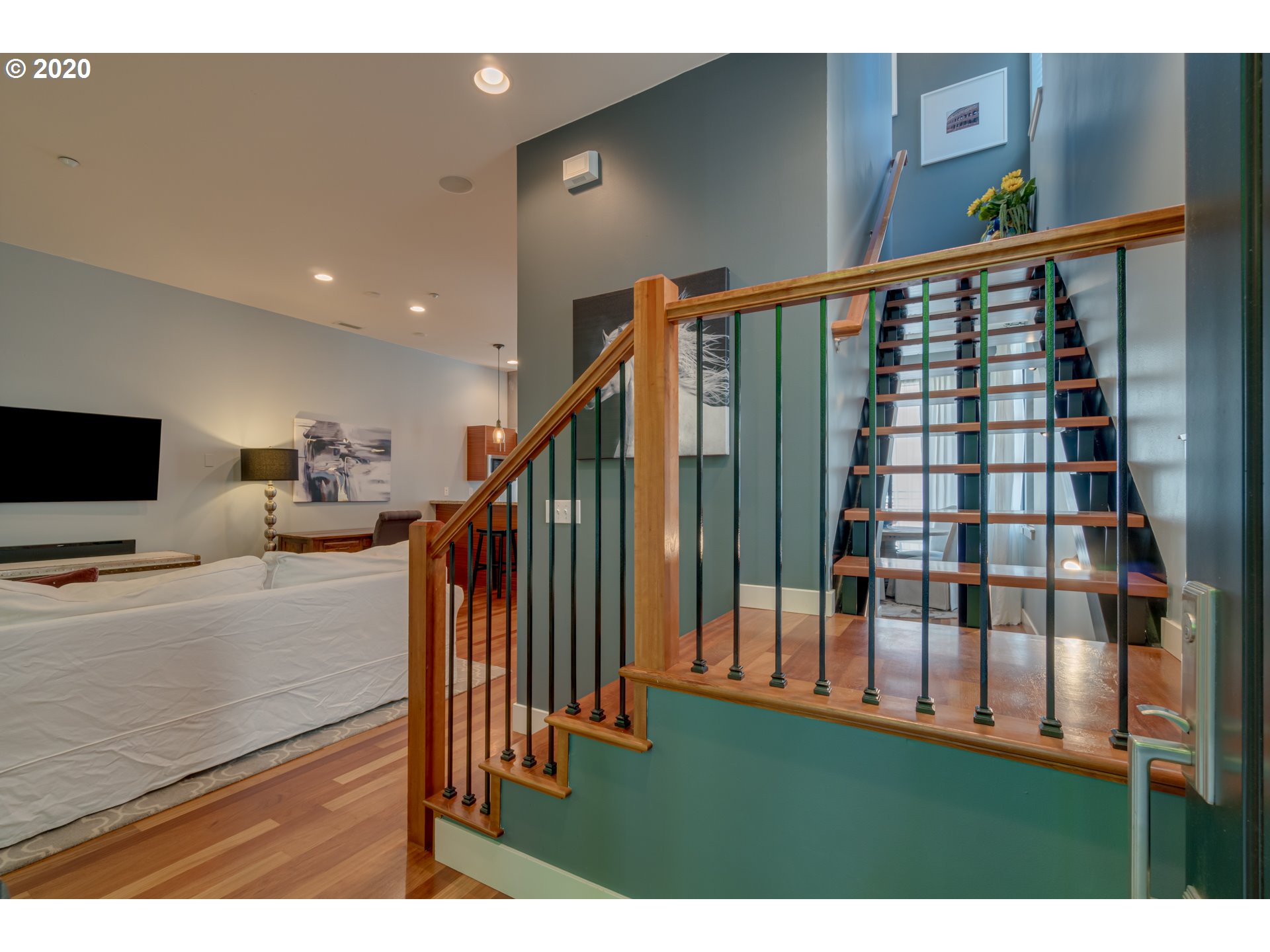 Photo #2: 20352066 Listing 