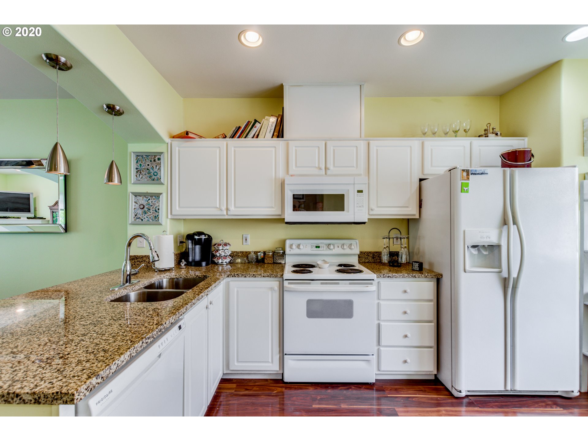 Photo #6: 20354923 Listing 