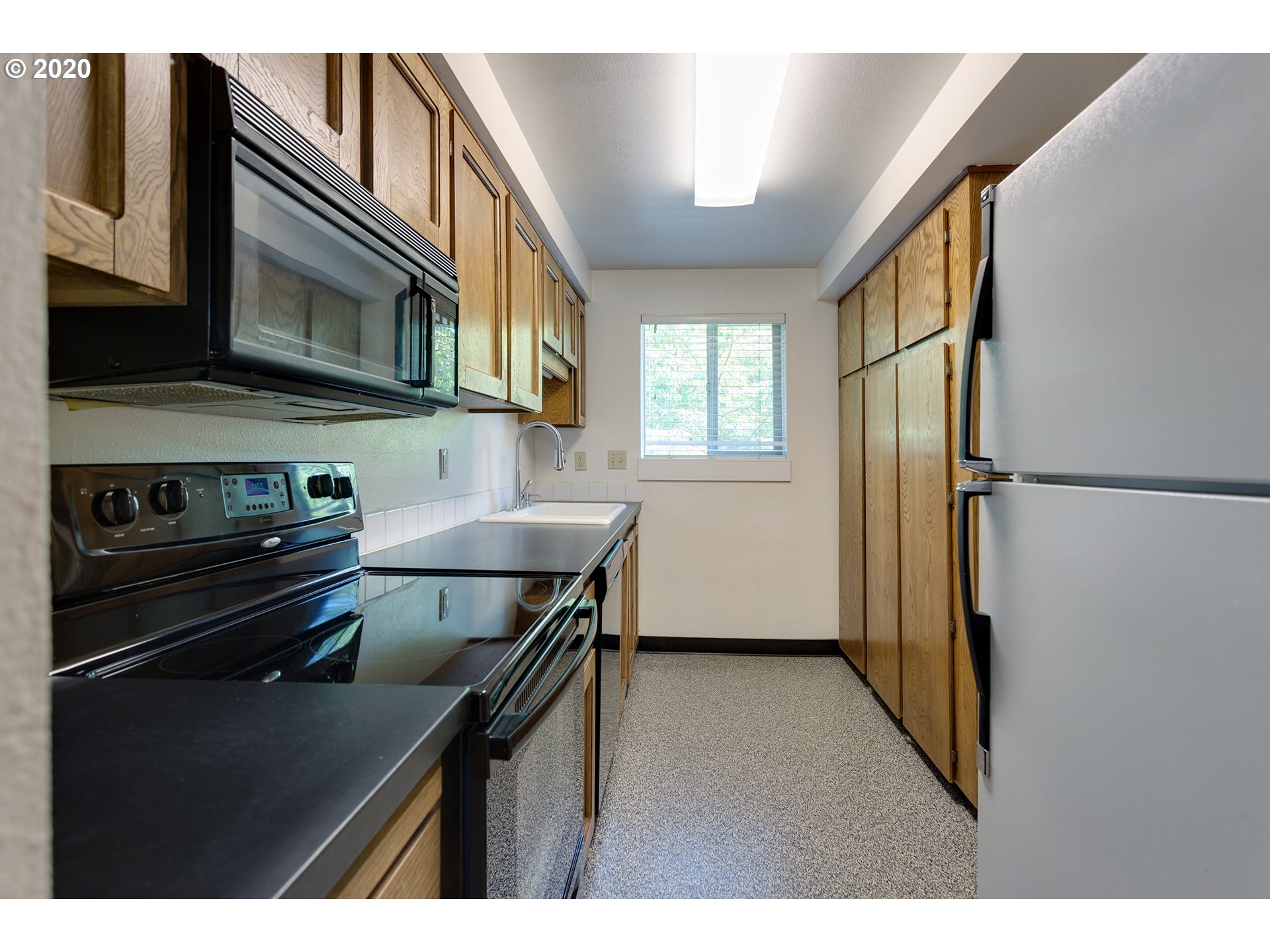 Photo #5: 20355136 Listing 