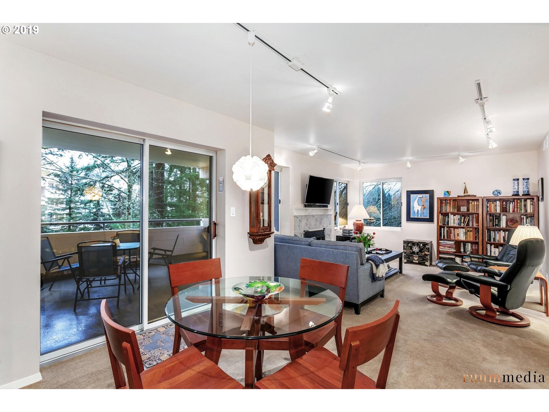 Photo #4: 20360229 Listing 