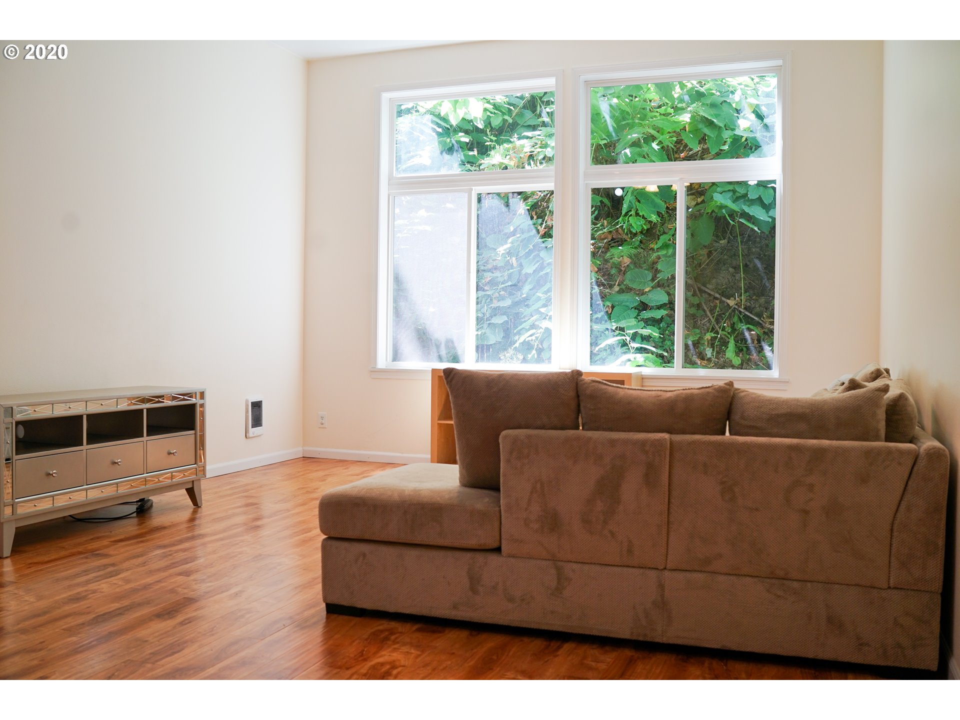 Photo #2: 20361141 Listing 