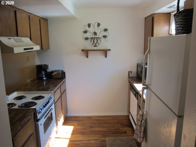 Photo #3: 20361751 Listing 