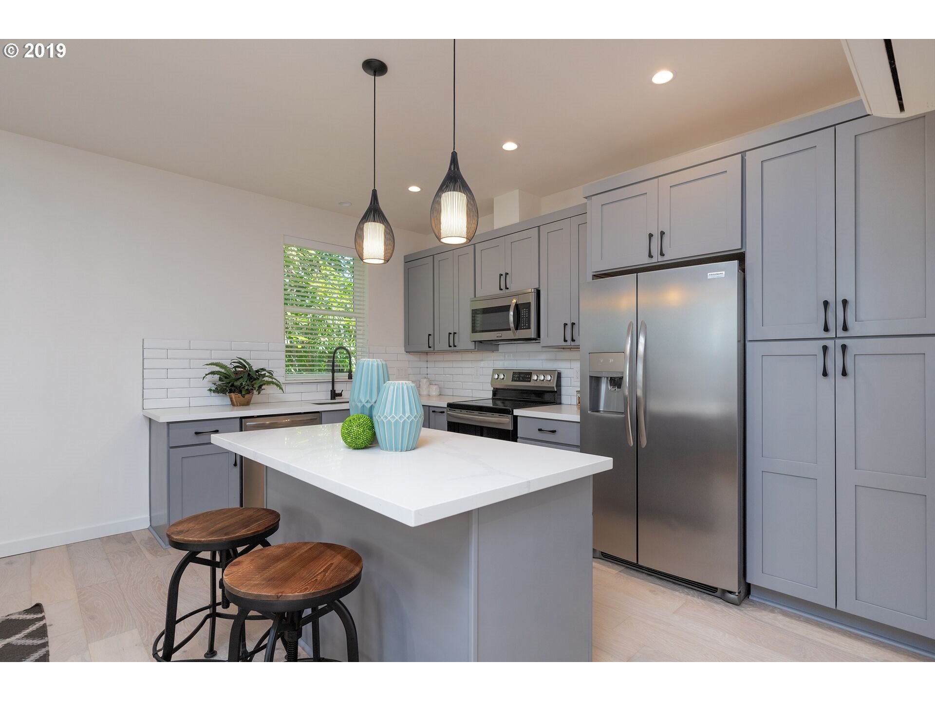 Photo #6: 20364048 Listing 