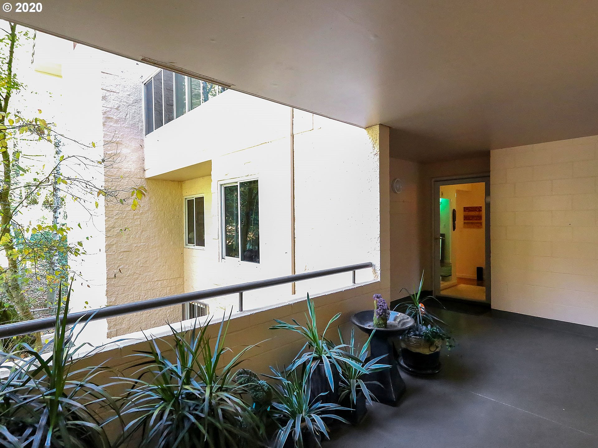 Photo #4: 20369163 Listing 