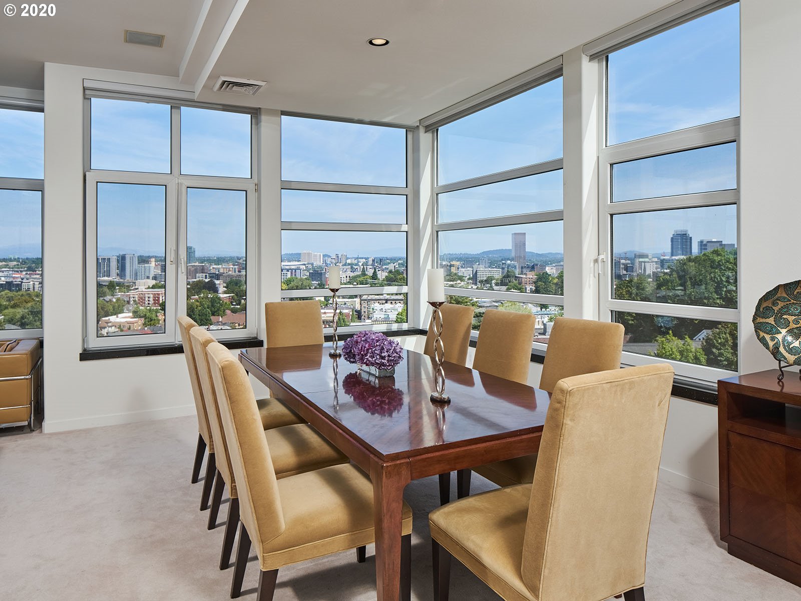 Photo #5: 20375797 Listing 