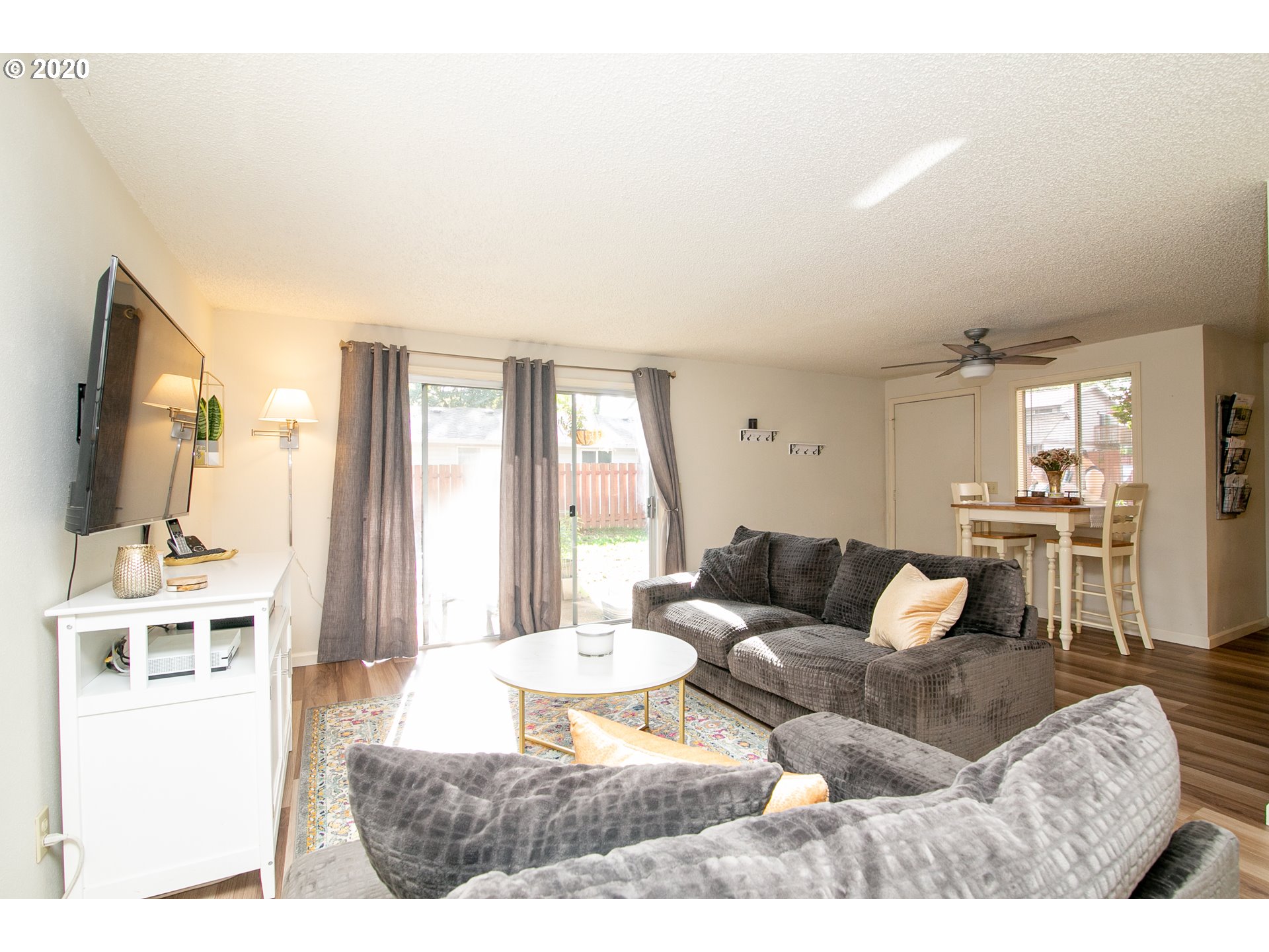 Photo #5: 20378896 Listing 