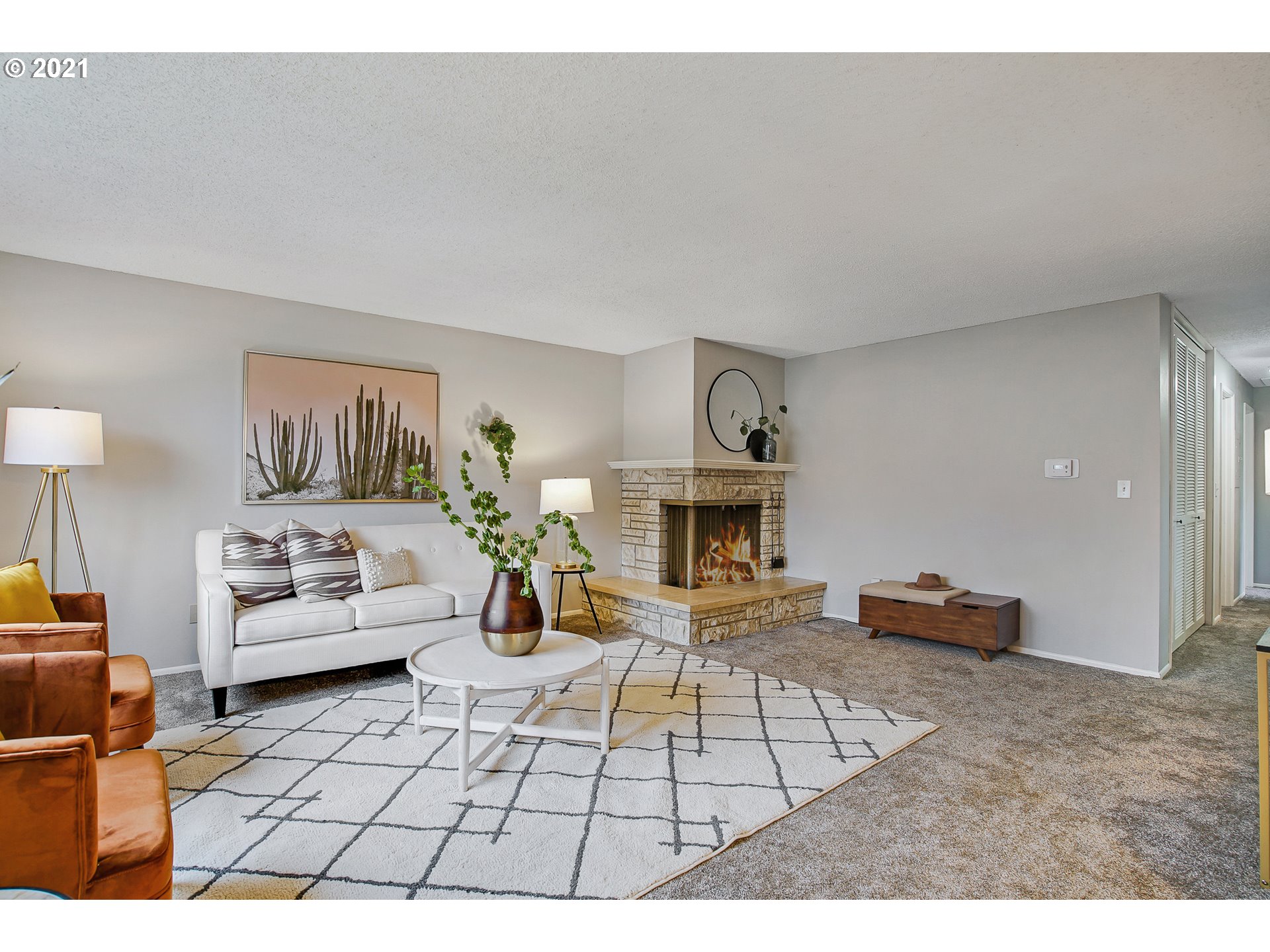 Photo #3: 20381174 Listing 