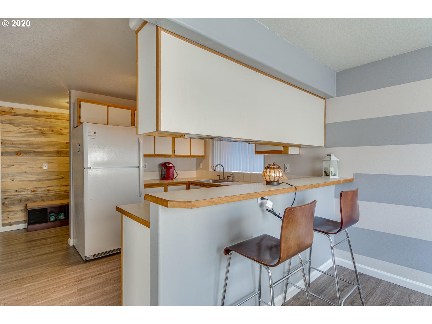 Photo #5: 20382477 Listing 