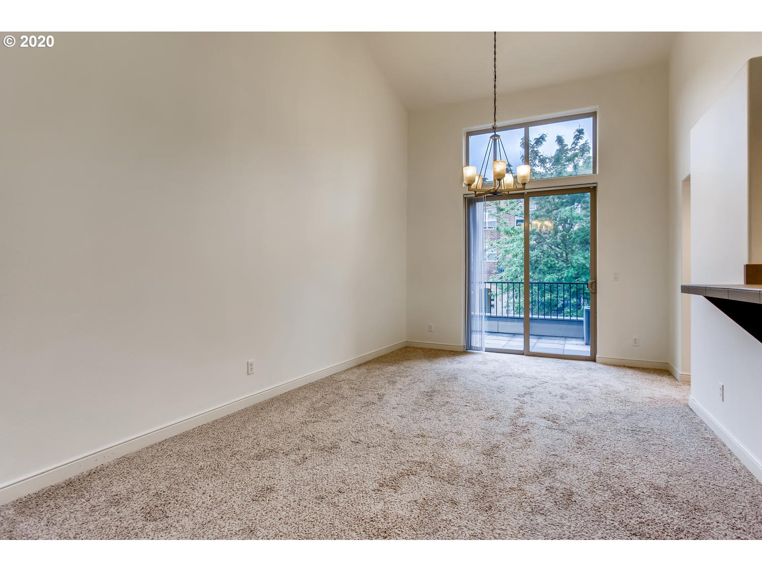 Photo #3: 20382769 Listing 