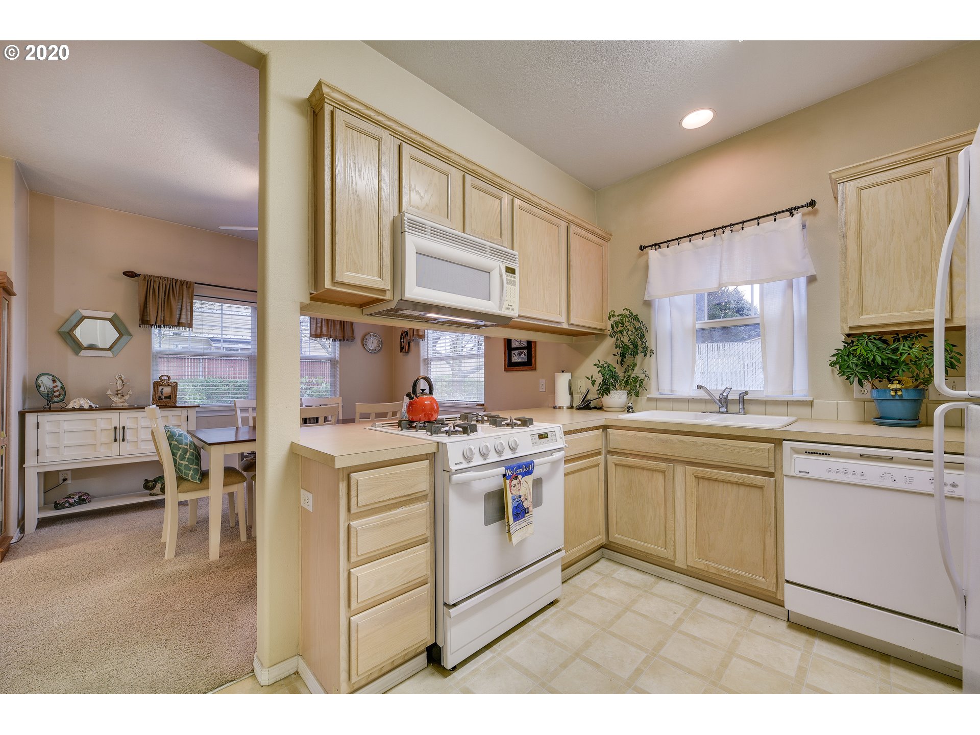 Photo #2: 20383138 Listing 