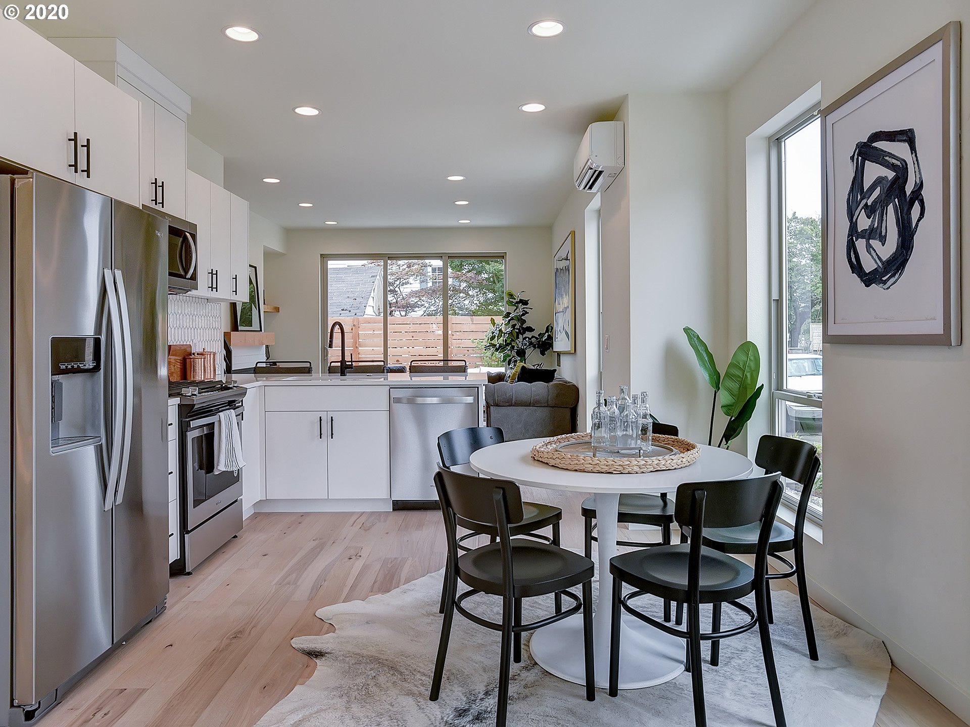 Photo #5: 20383716 Listing 
